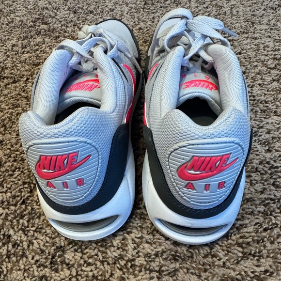 Nike Women's Sneakers in Gray and Pink - Picture 6 of 8